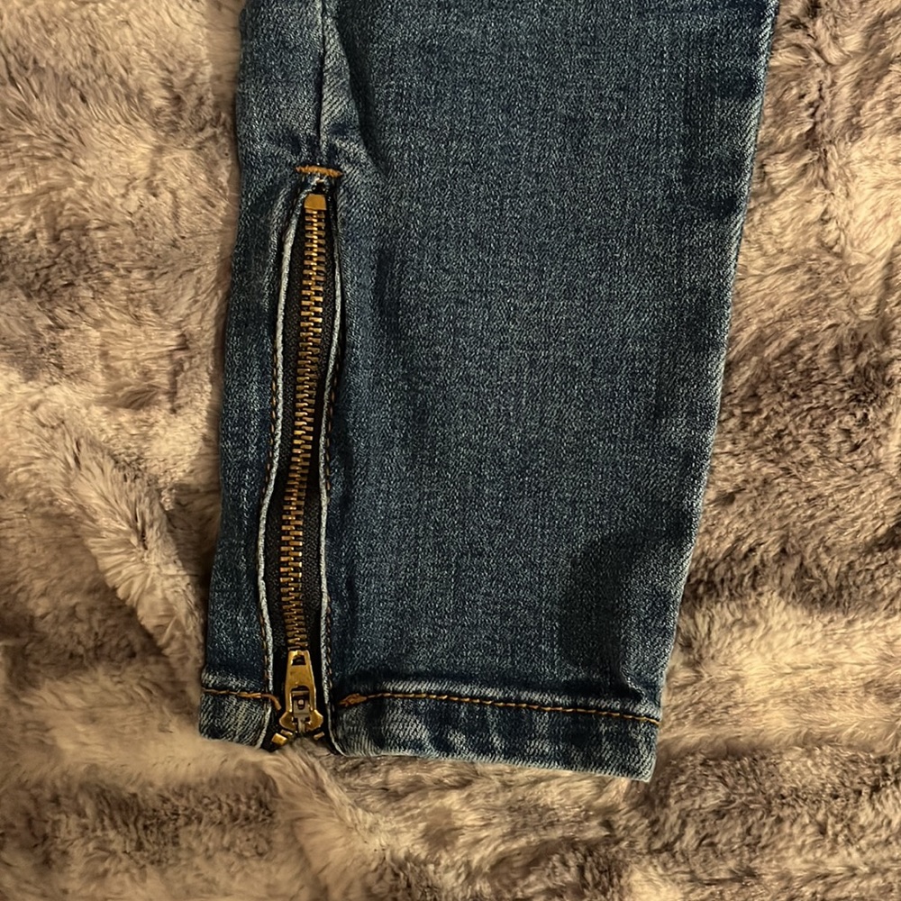 Skinny Jeans - Picture 2 of 4